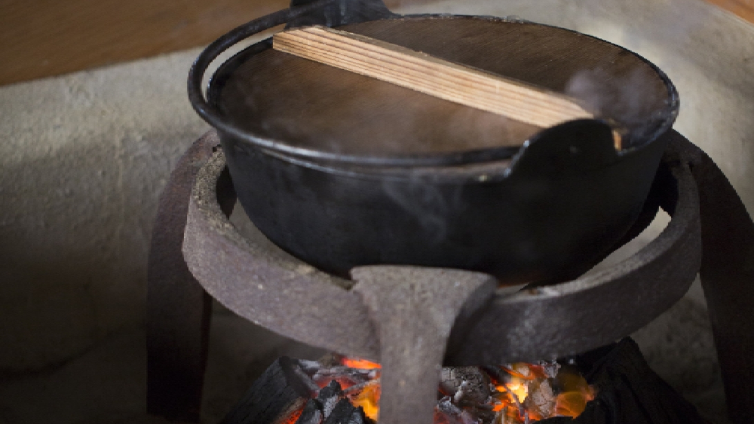 【囲炉裏鍋プラン】古民家で昔ながらの囲炉裏を愉しむ♪囲炉裏で地鶏鍋【２食付】