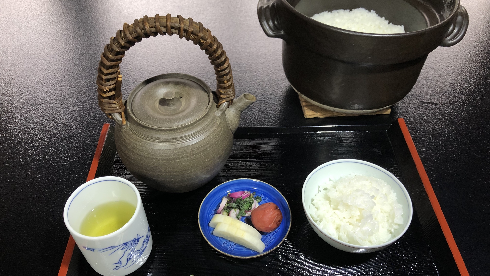 *【土鍋ご飯】ご飯の旨みがきわ立ちます