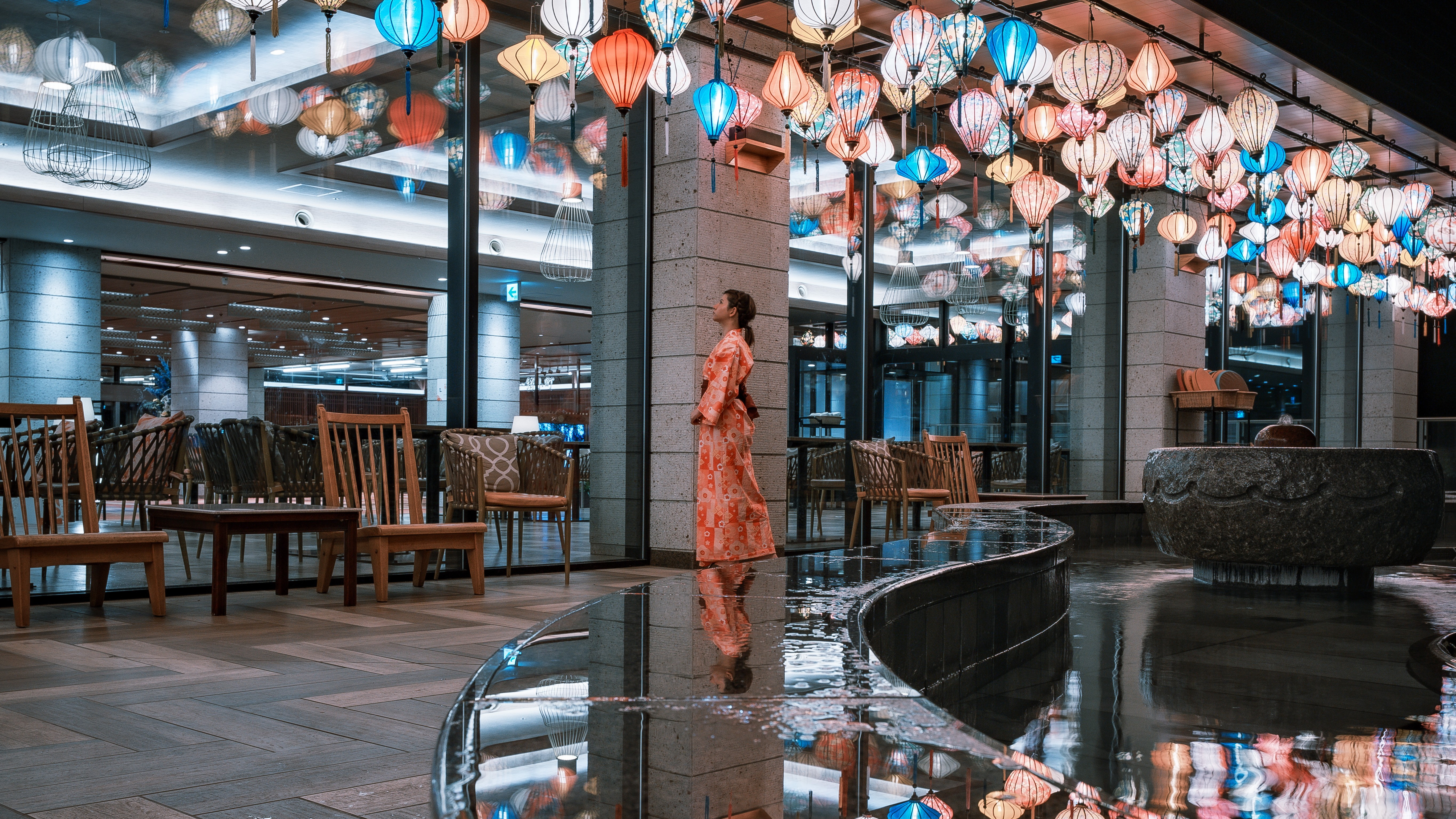 ★【おぷーろ：夜景（一例）】のんびりくつろげるソファ席もご用意しております。