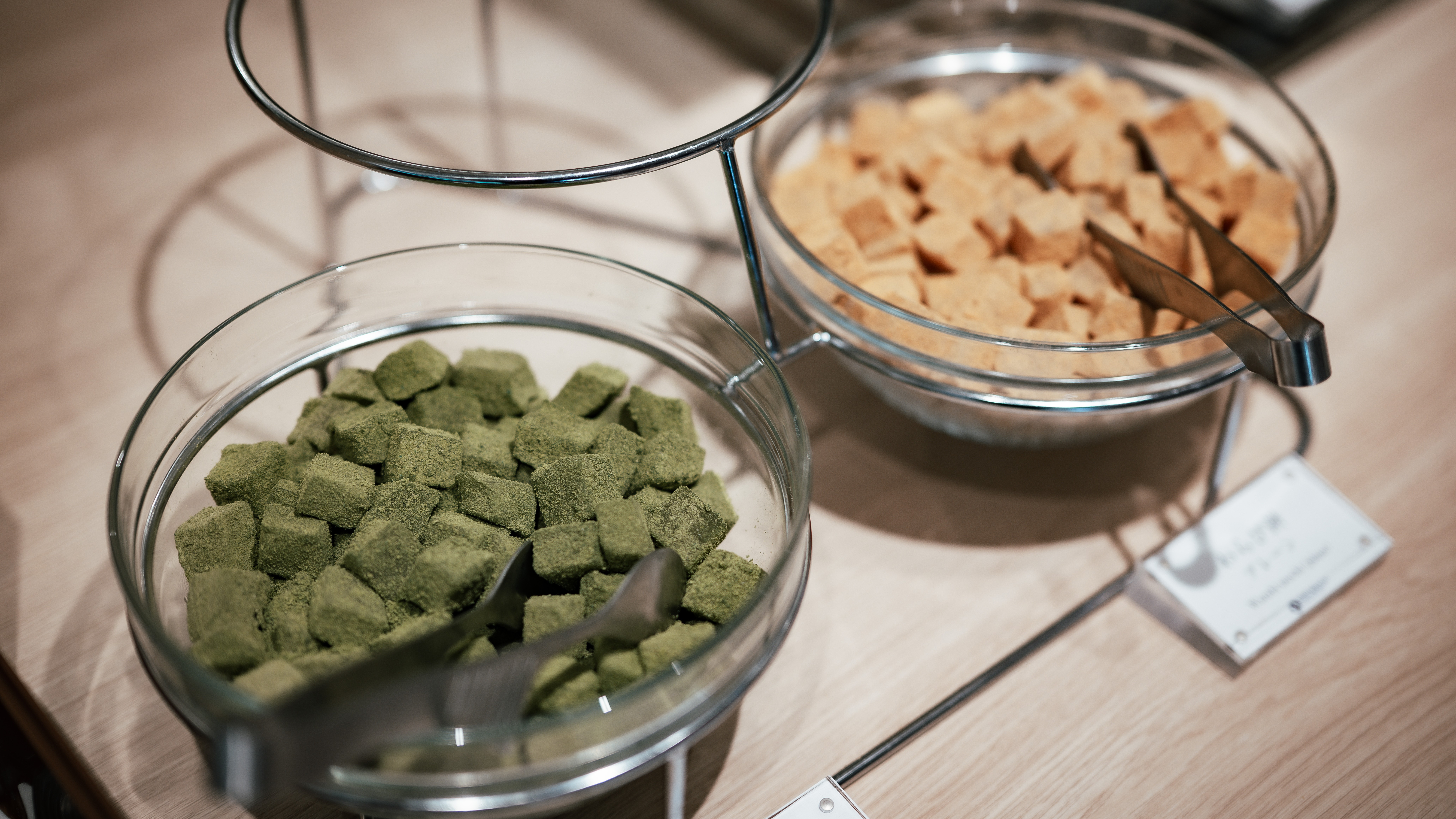 ★【朝食バイキング（一例）】自然を眺めるレストランで、みんなで楽しいお食事を♪