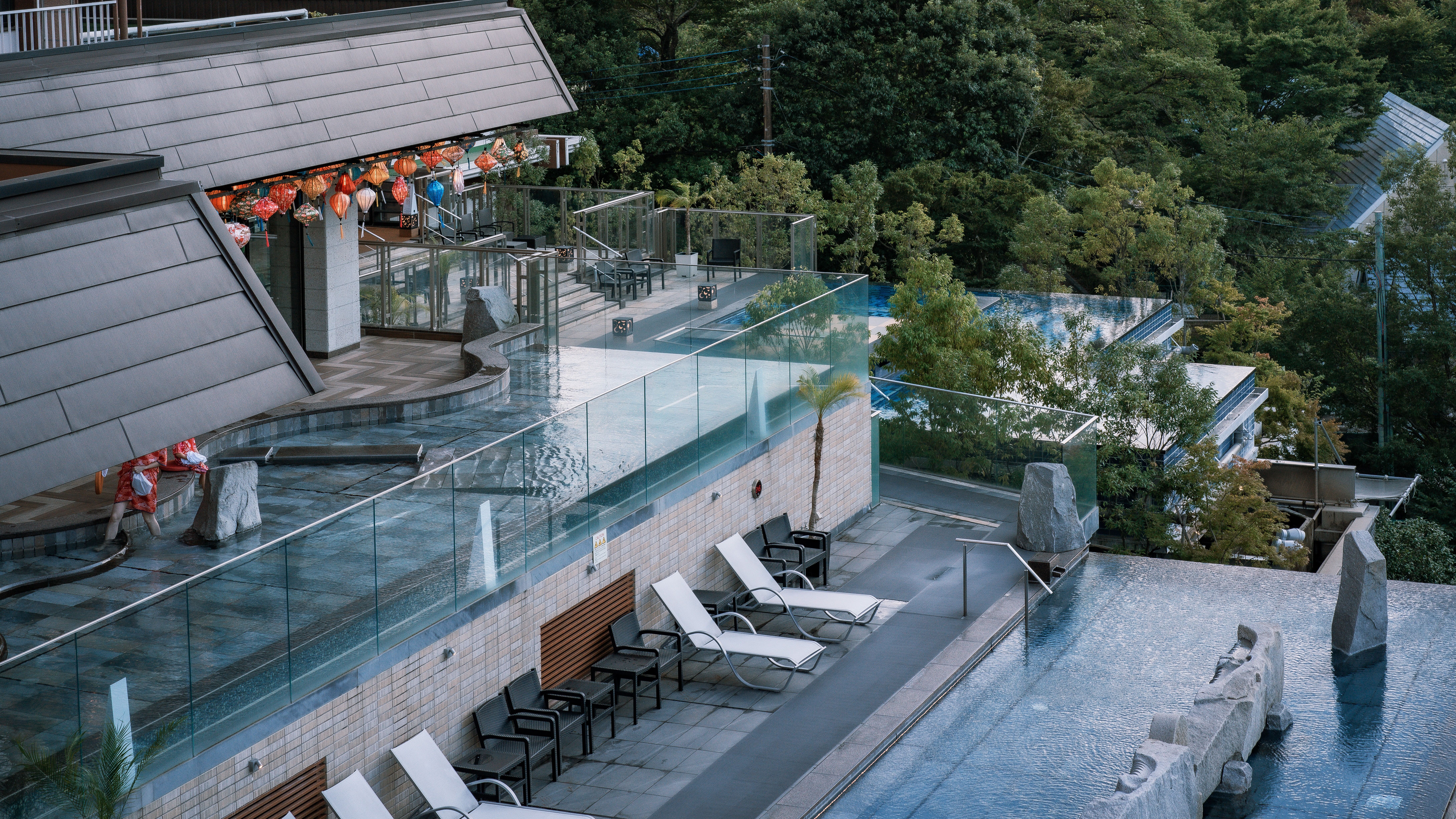 ★おぷーろ。雄大な景色を楽しみながら、極上の温泉&times;プール体験を！