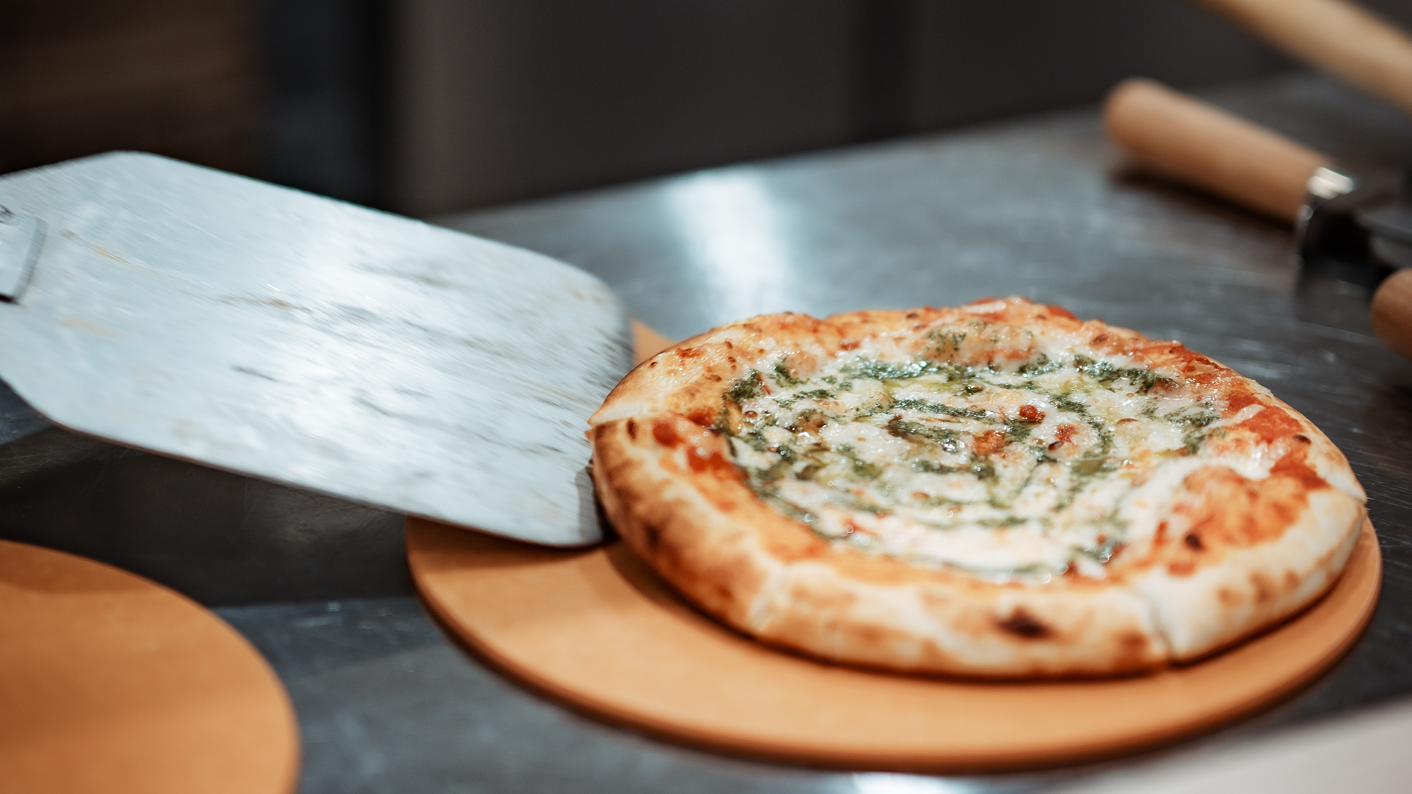 ★【夕食バイキング（一例）】ライブキッチンコーナーでは、出来立てのお料理をご提供してます