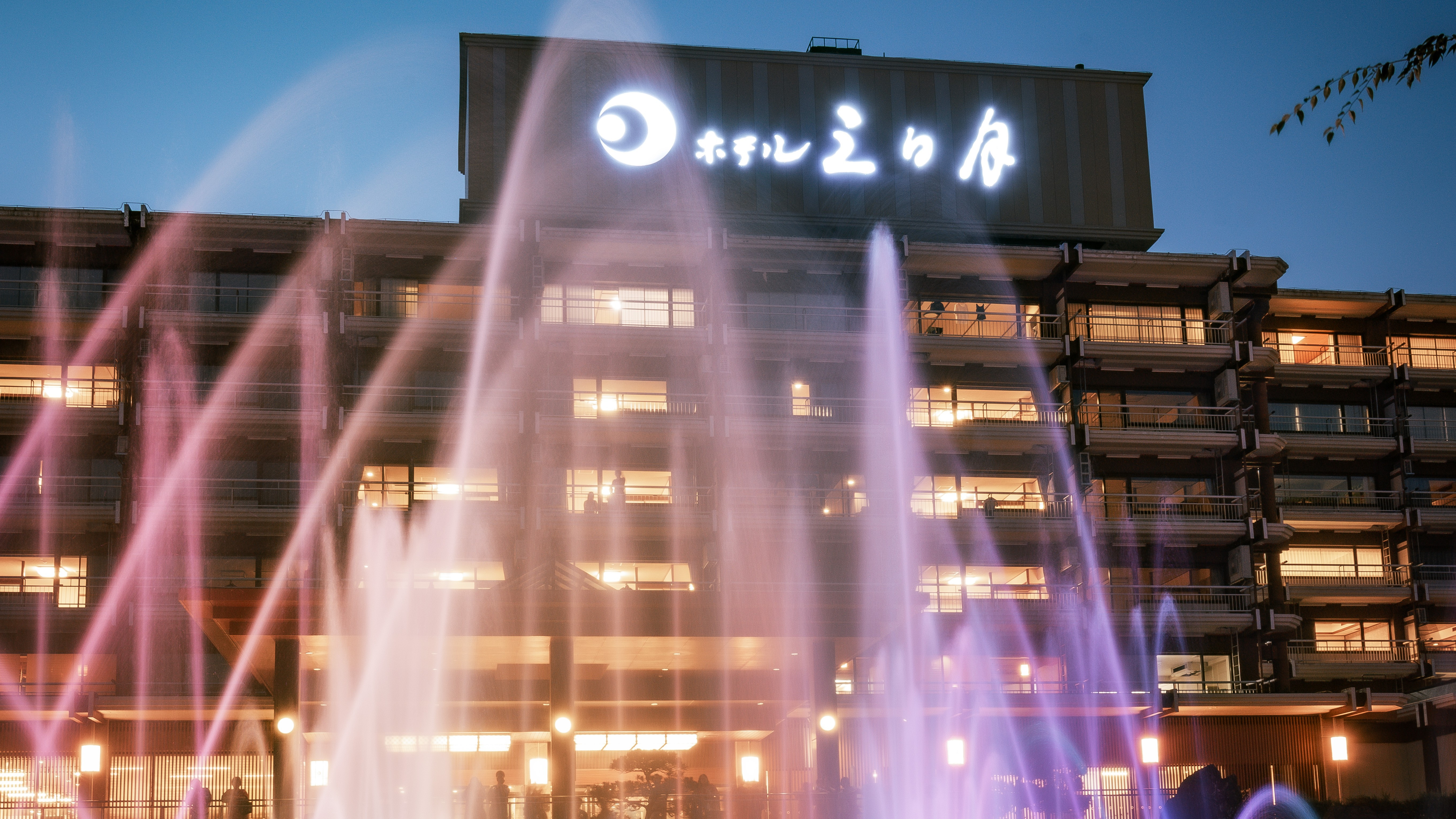 ★【ダンシング・ウォーター（一例）】