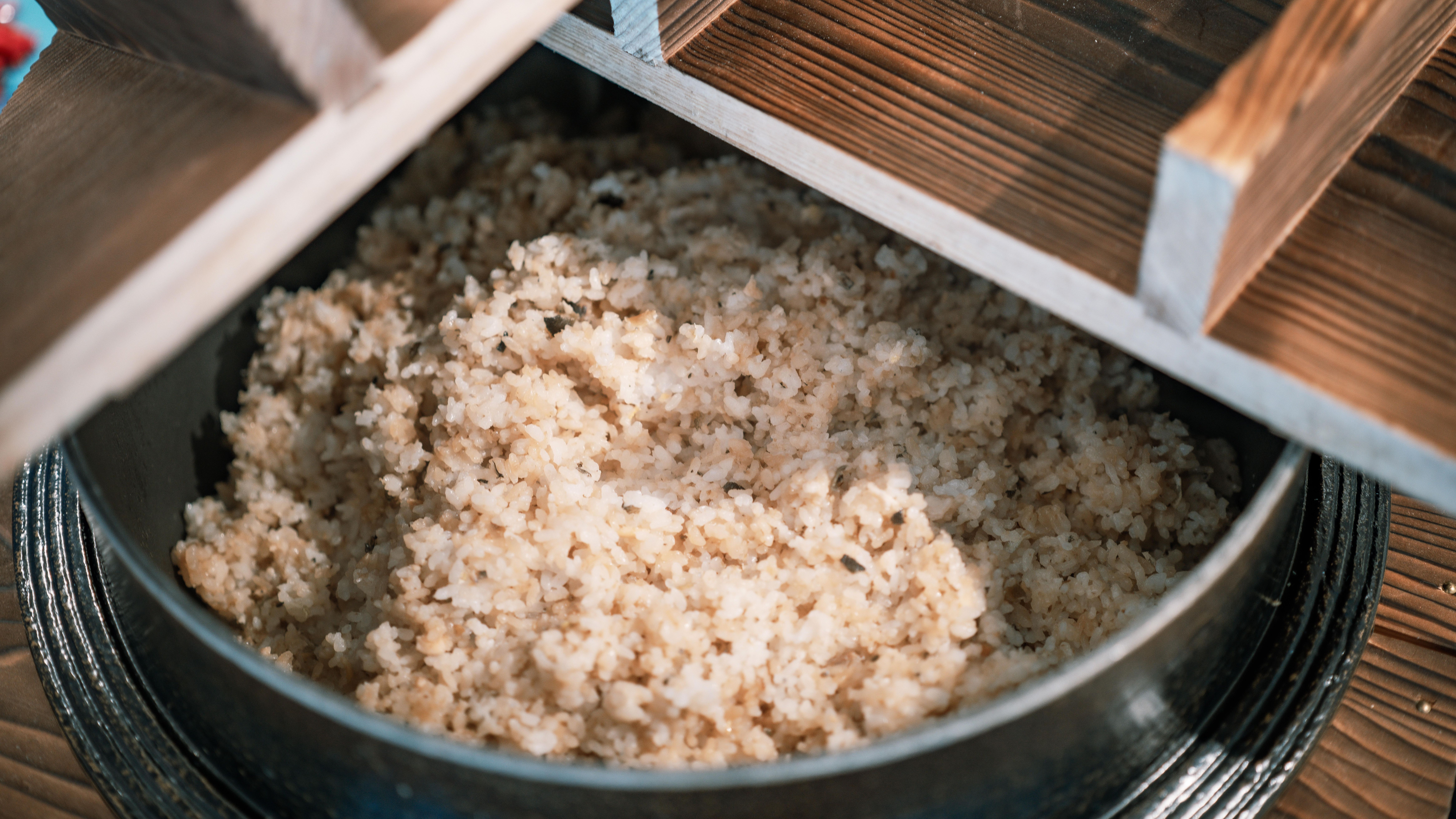 ★【夕食バイキング（一例）】自然を眺めるレストランで、みんなで楽しいお食事を♪