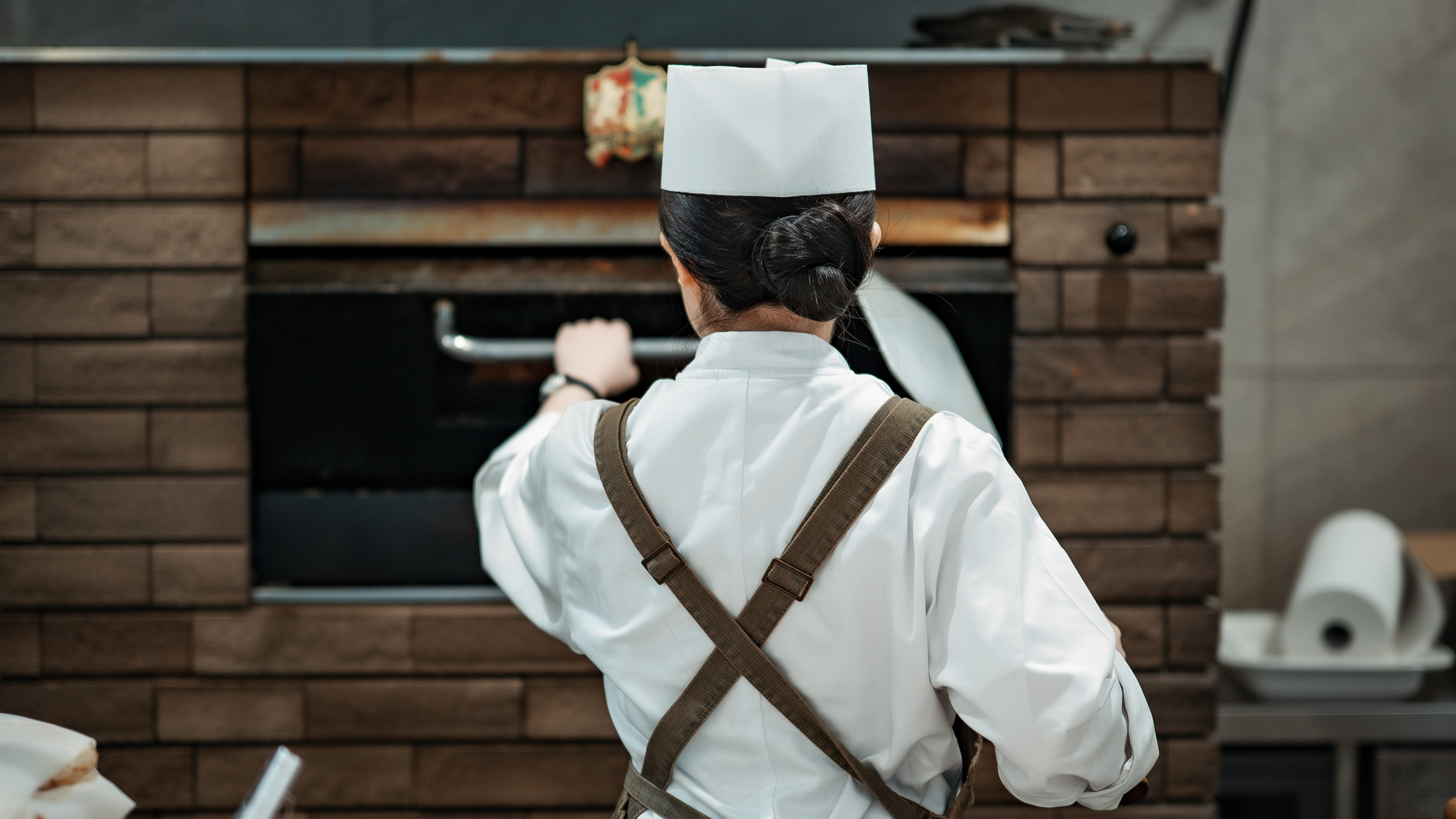 ★【夕食バイキング（一例）】ライブキッチンコーナーでは、出来立てのお料理をご提供してます