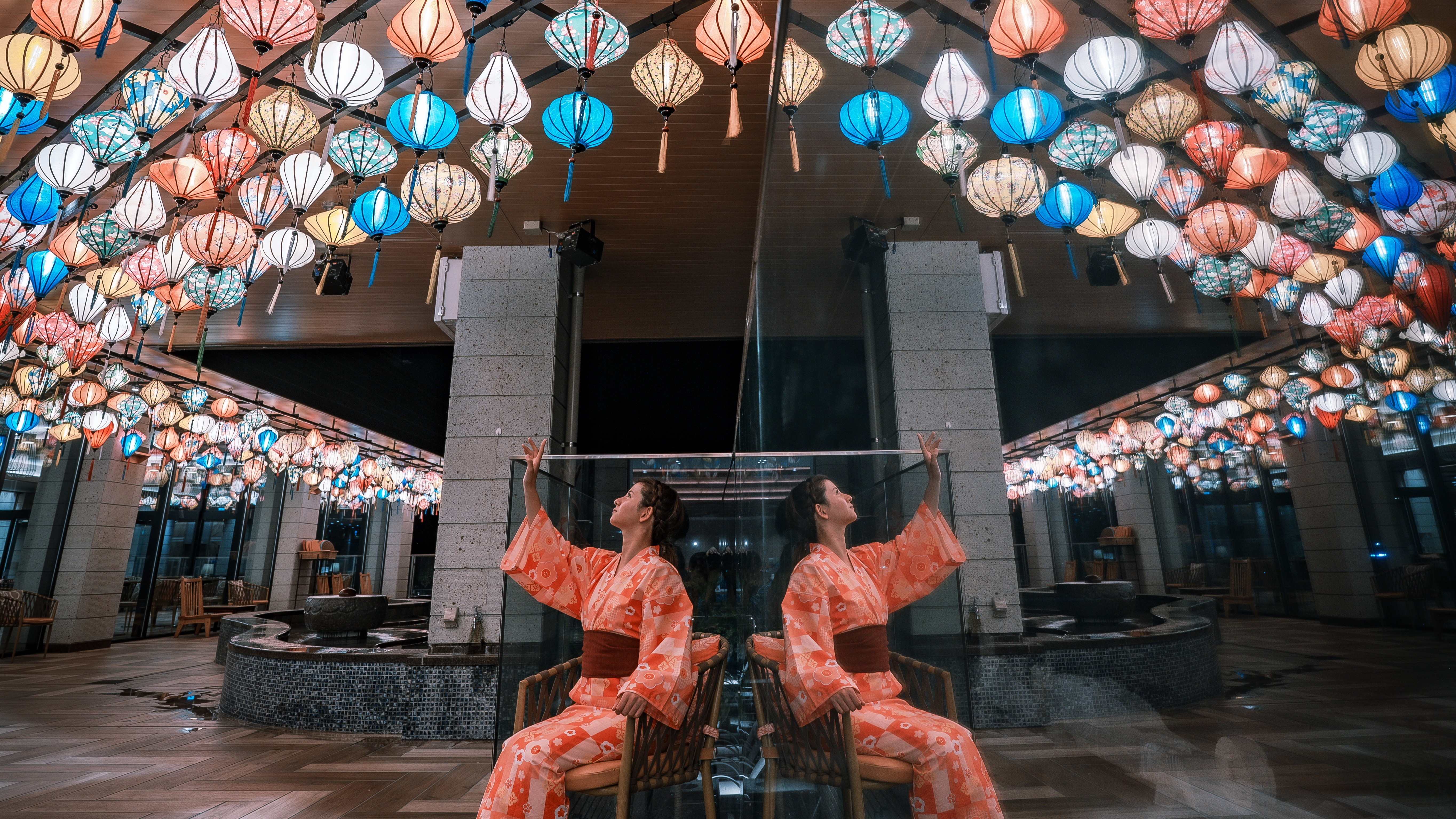 ★【おぷーろ：夜景（一例）】のんびりくつろげるソファ席もご用意しております。