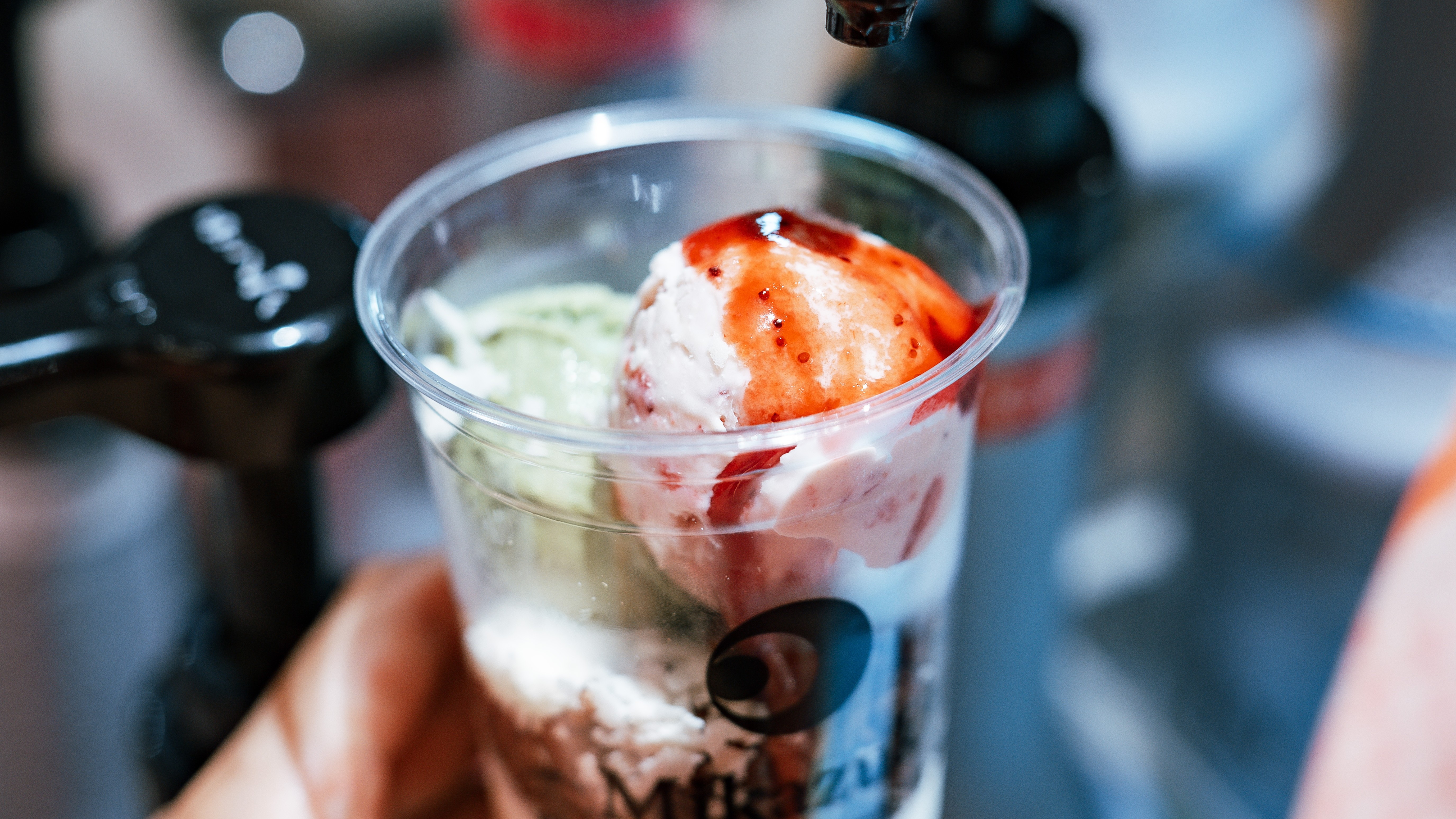 ★【夕食バイキング（一例）】自然を眺めるレストランで、みんなで楽しいお食事を♪