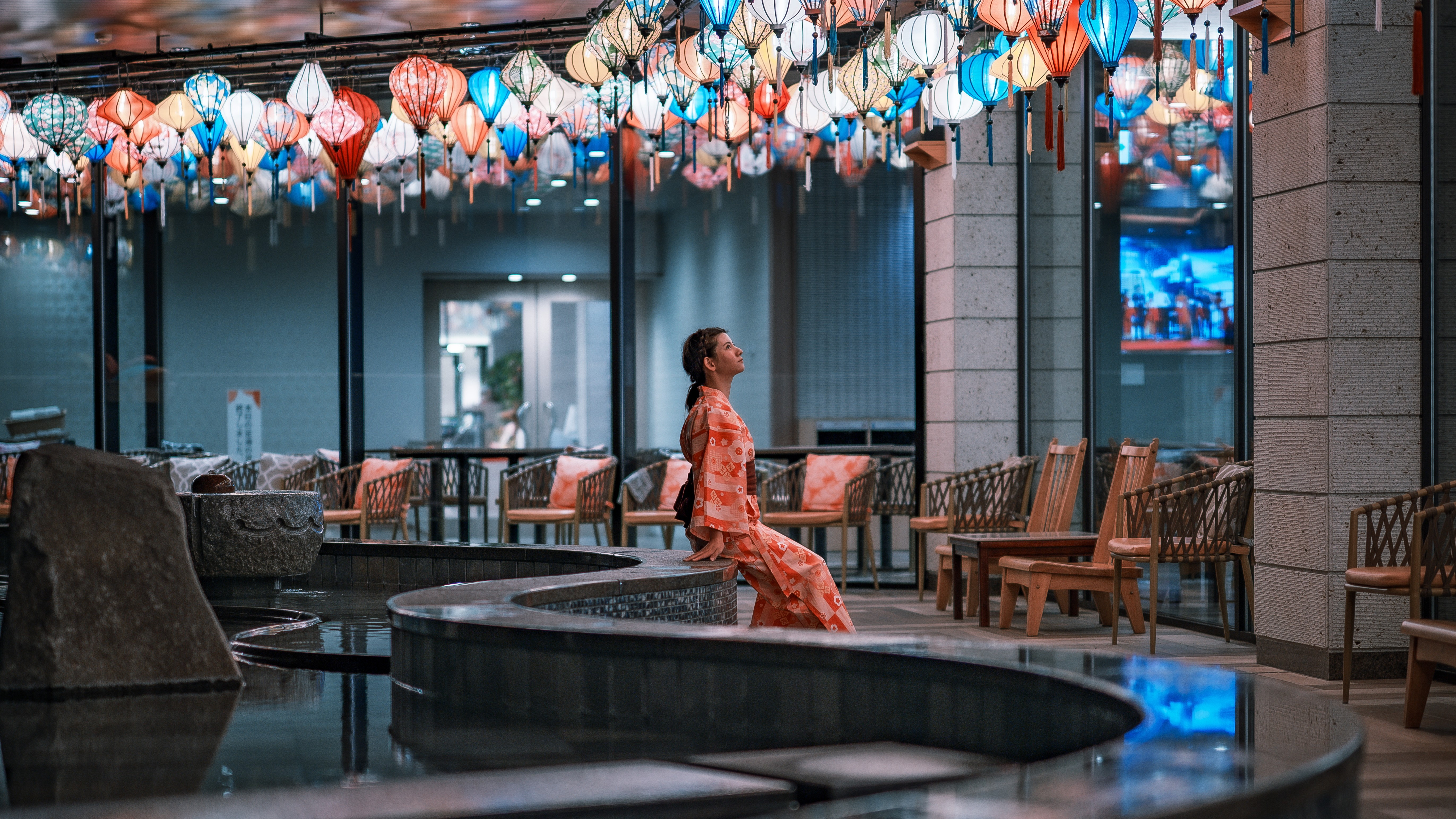 ★【おぷーろ：夜景（一例）】のんびりくつろげるソファ席もご用意しております。