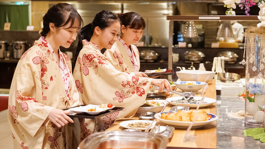 【夕食バイキング（一例）】