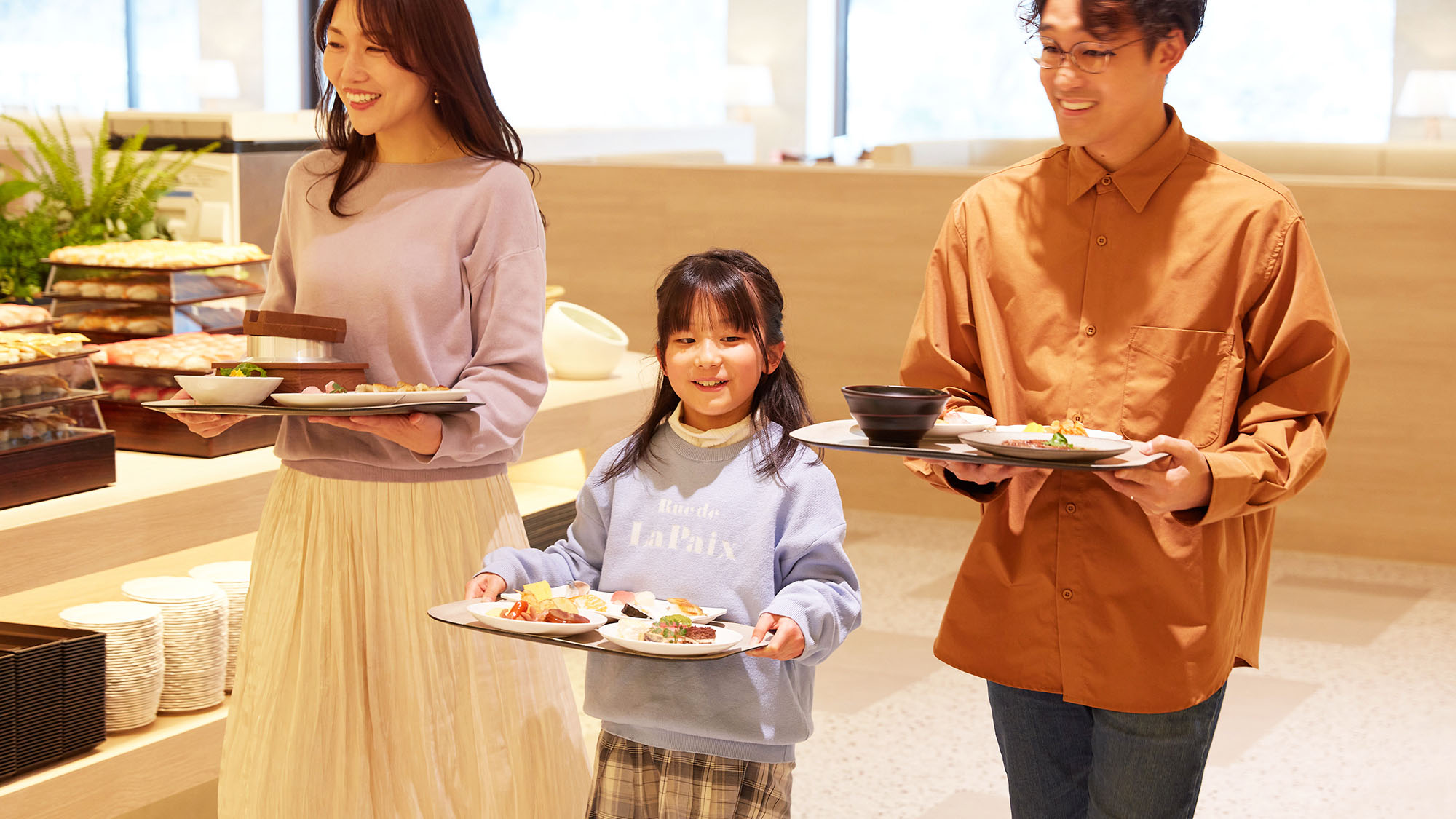 リニューアルしたダイニングはランチやカフェタイムでもご利用いただけます！