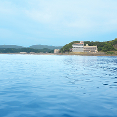 海からの外観