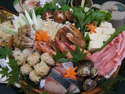 ちゃんこ風寄せ鍋料理（天ぷら付き）