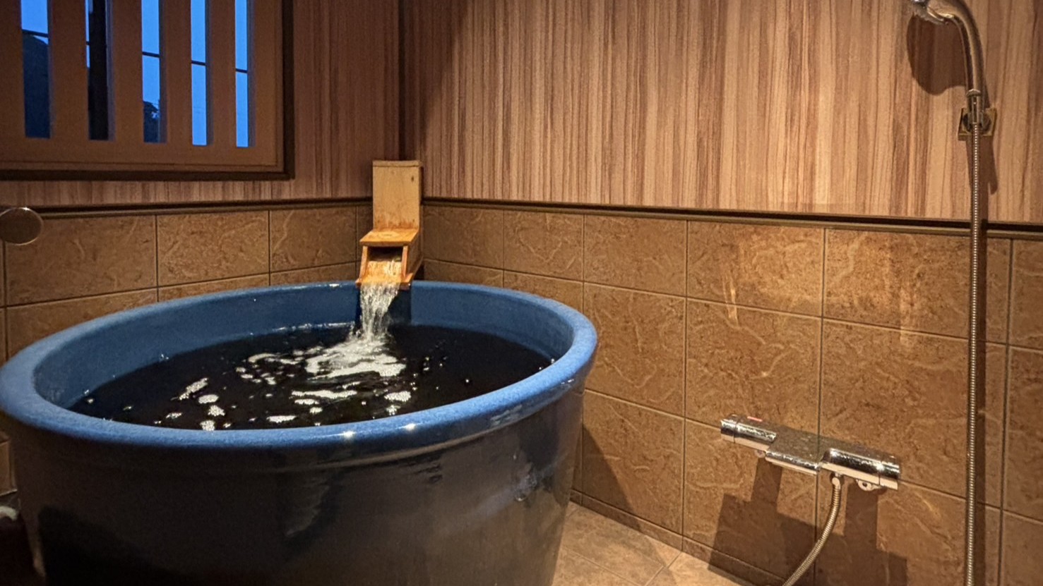 【展望風呂付客室「乙姫」】客室の展望風呂でゆったりと天然温泉を満喫！