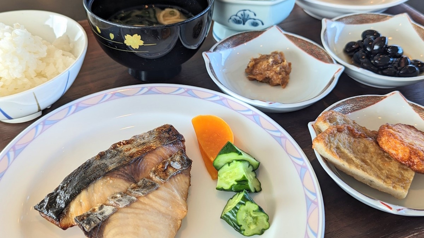 【タイムセール】地物食材も活用☆和洋品数豊かなブレックファストプラン／朝食付