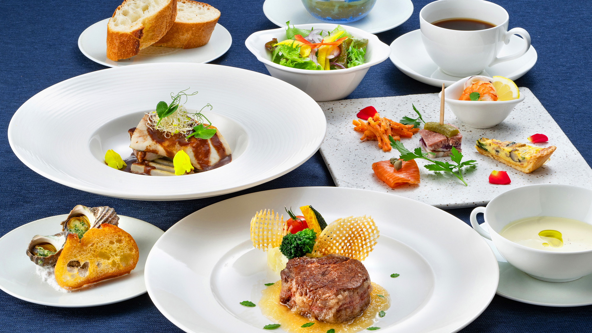 旬菜と地元の味覚を活かした創作フレンチをお愉しみください　※一例