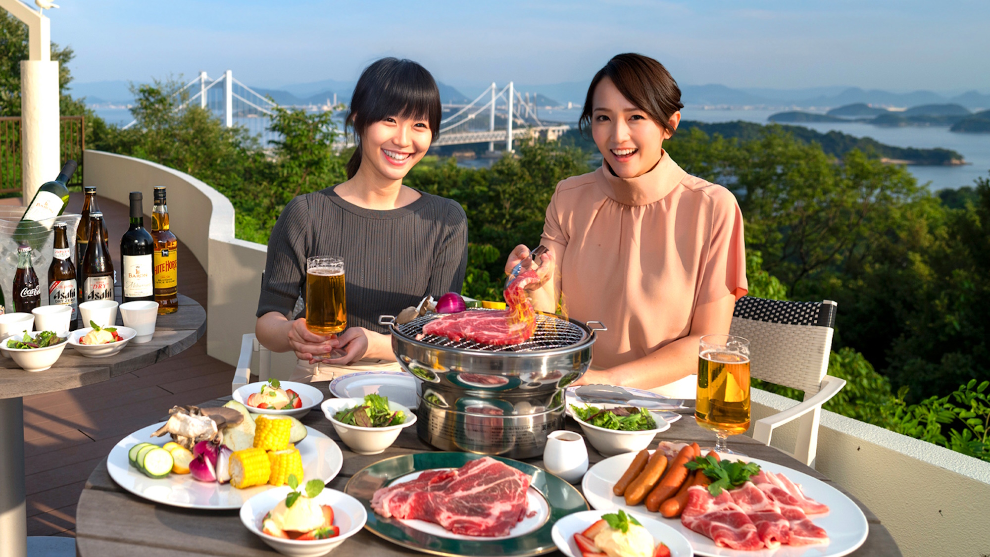 瀬戸内海を一望するオープンテラスでBBQを愉しむ　※一例