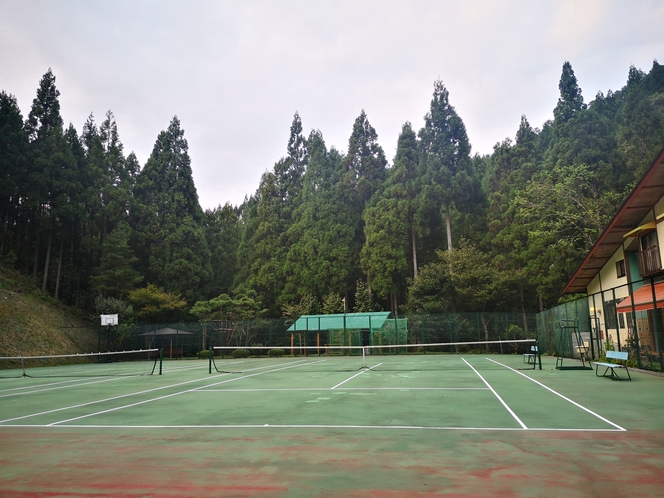 テニスコート風景