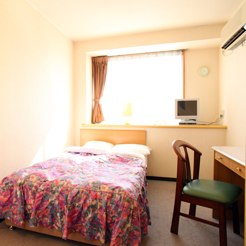 Semi-double room