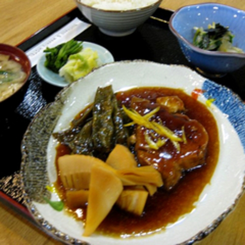 めかじきと竹の子煮