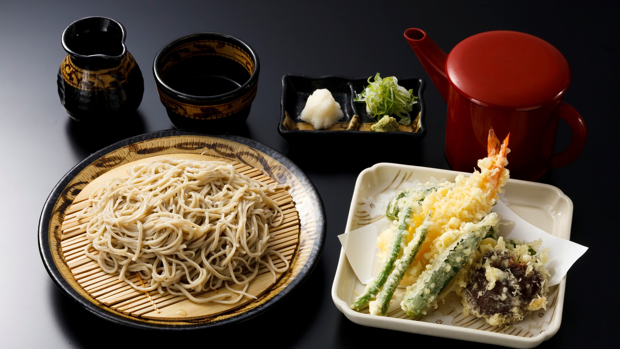 【館内利用券付】＜朝食付＞1人3000円分！夕食はその日の気分でチョイス。レストランやカフェ併設