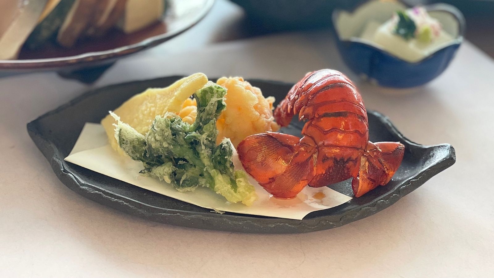【厳選食材の美味会席】質を重視◇伊勢海老・鮑・熊野牛など贅沢逸品を楽しむ芳露会席（2食付）