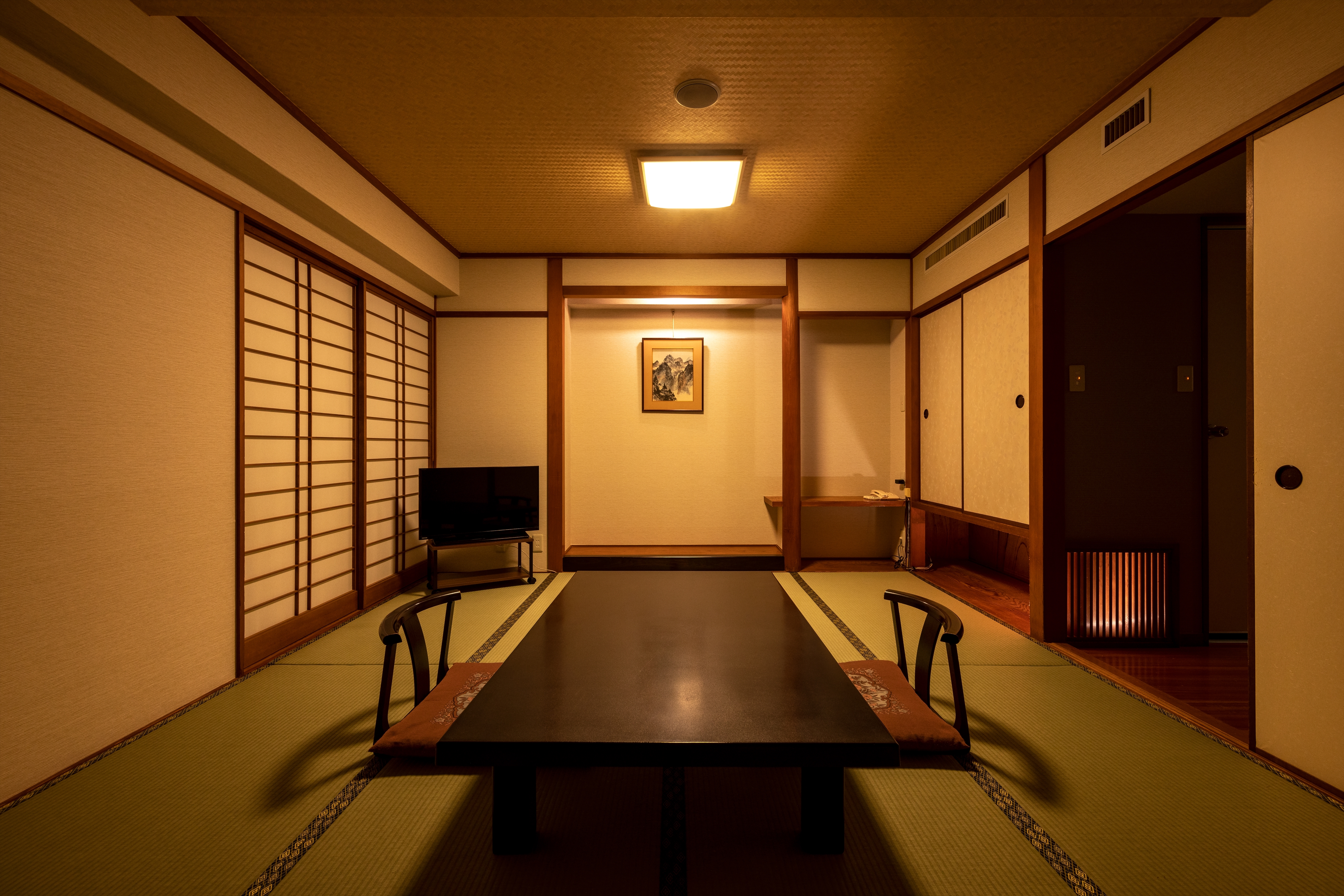 和室 内観