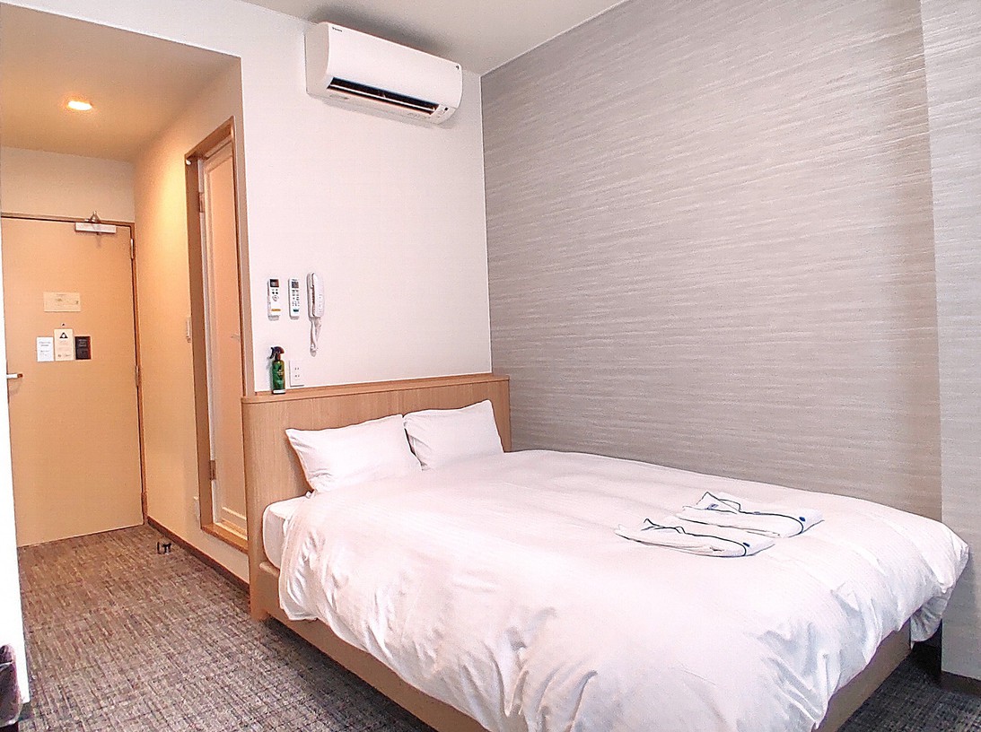 新館 カジュアルダブルルーム　客室例1