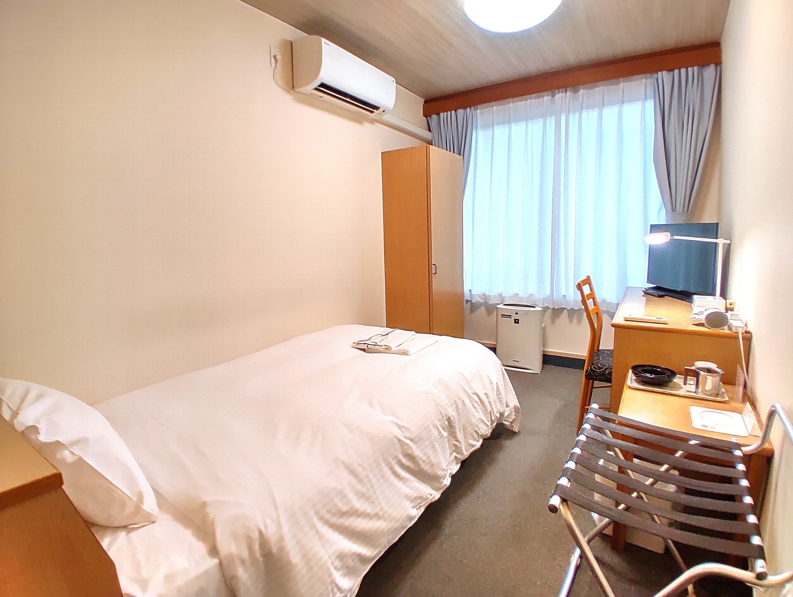 本館 シングルルーム　客室例