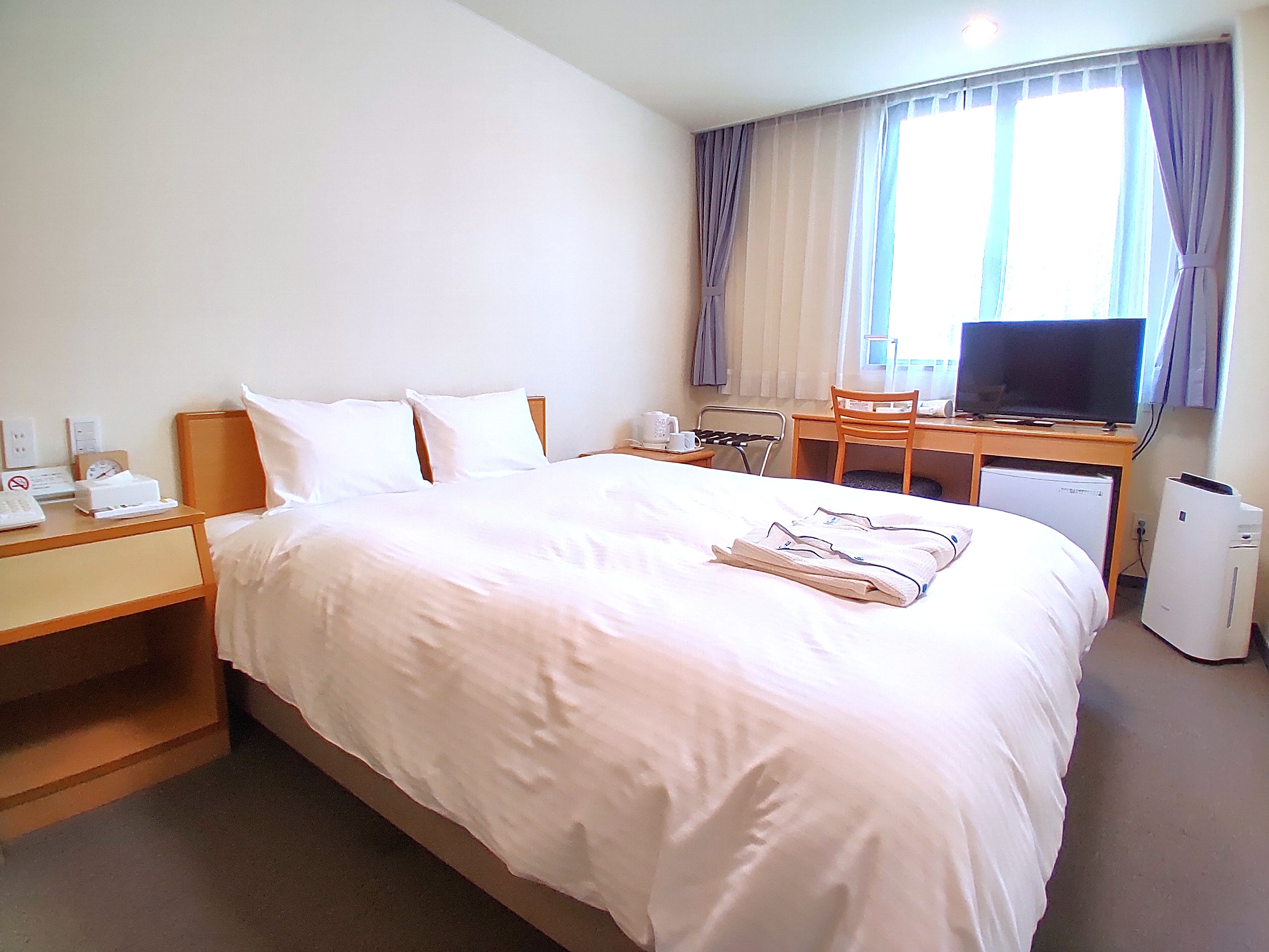 新館 ダブルルーム　客室例