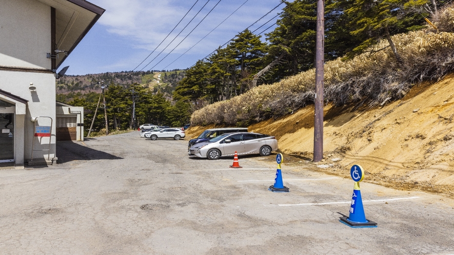 ホテル駐車場