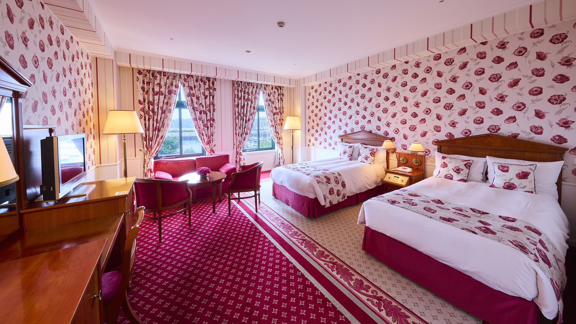 【客室一例】デラックスデザイナールームツイン（海側）