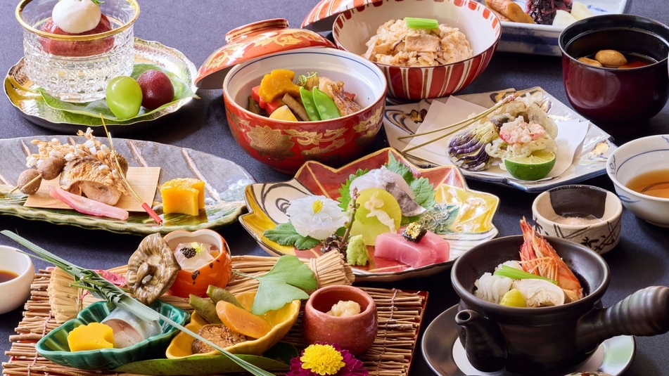 【旬の味覚を堪能】日本料理「吉翠亭」の「彩懐石」付きプラン（2食付き）