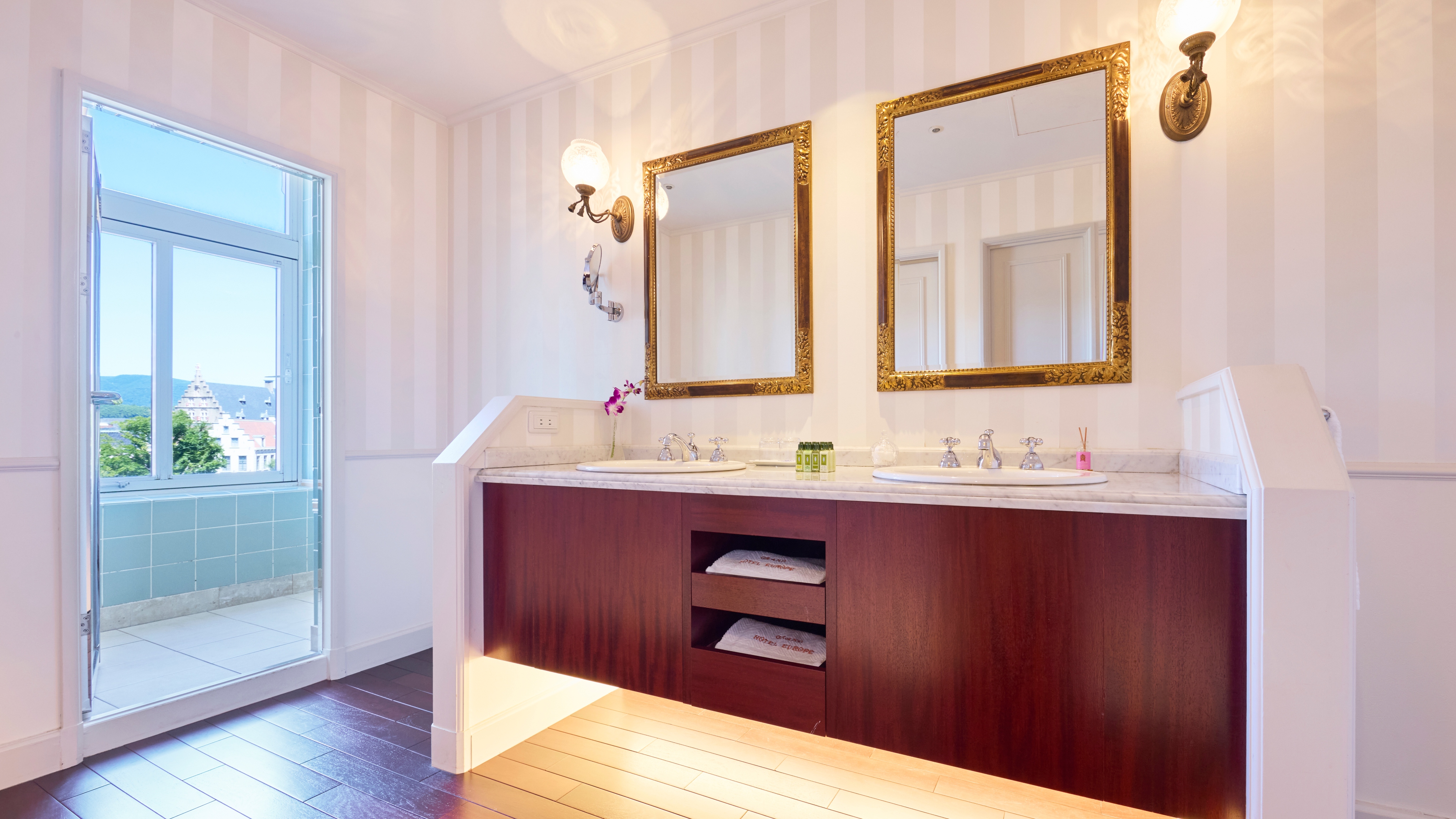 【客室一例】ラグジュアリーダブル