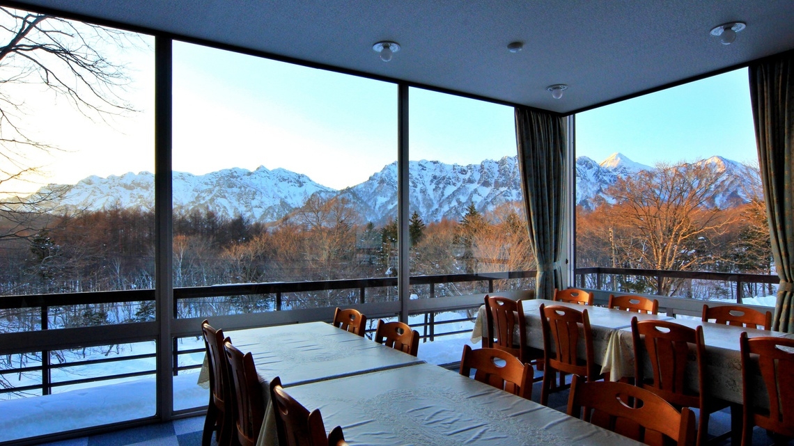 四季折々の戸隠高原を満喫♪レストランからは大パノラマの絶景が！ スタンダードプラン【1泊2食付】