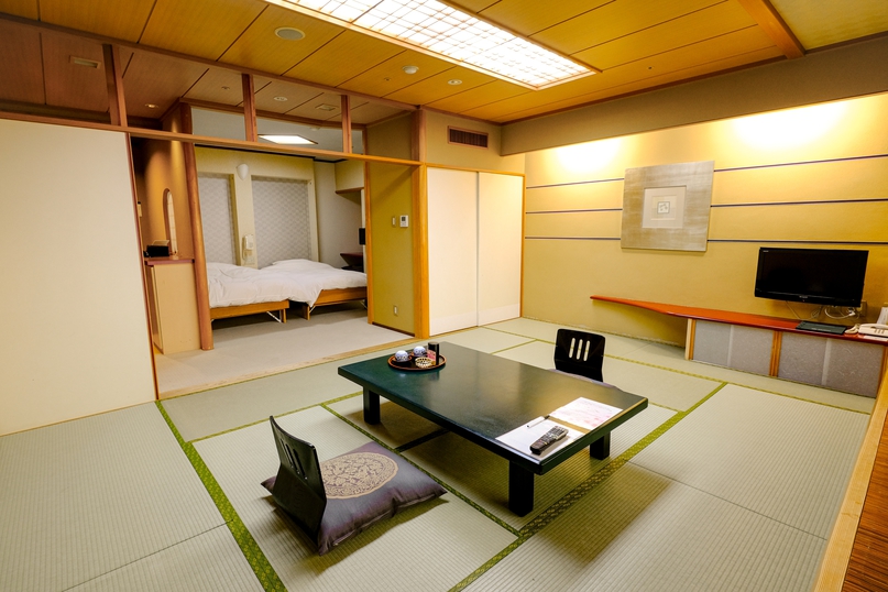 バリアフリー和洋室　ベッド和室