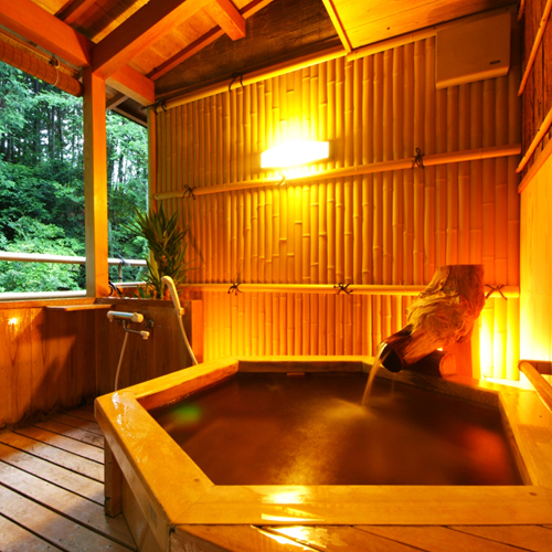 [Example of guest room with open-air bath] You can enjoy the hot springs slowly in a private space with a Japanese atmosphere.
