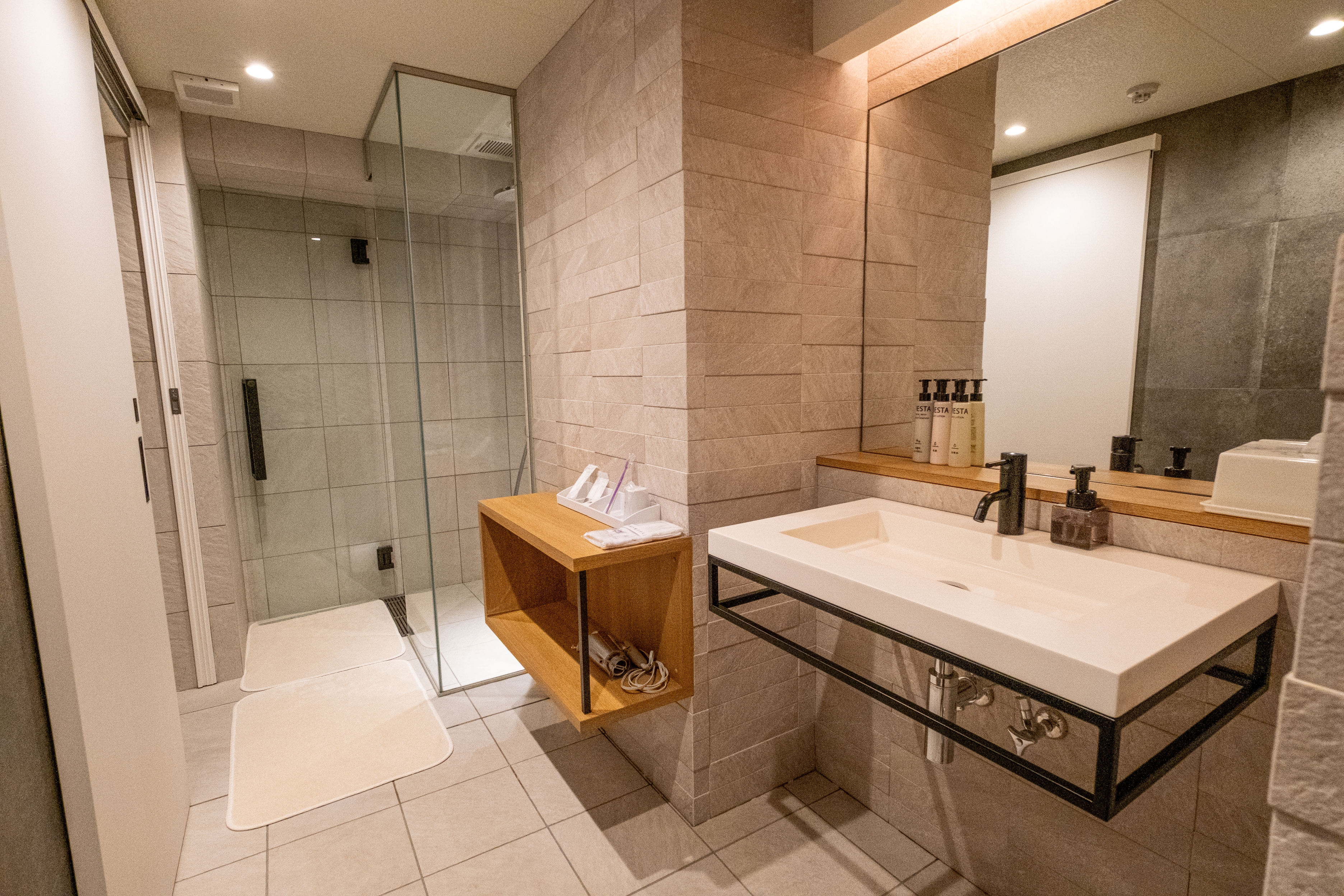 露天風呂付きスーペリアツイン　バスルーム