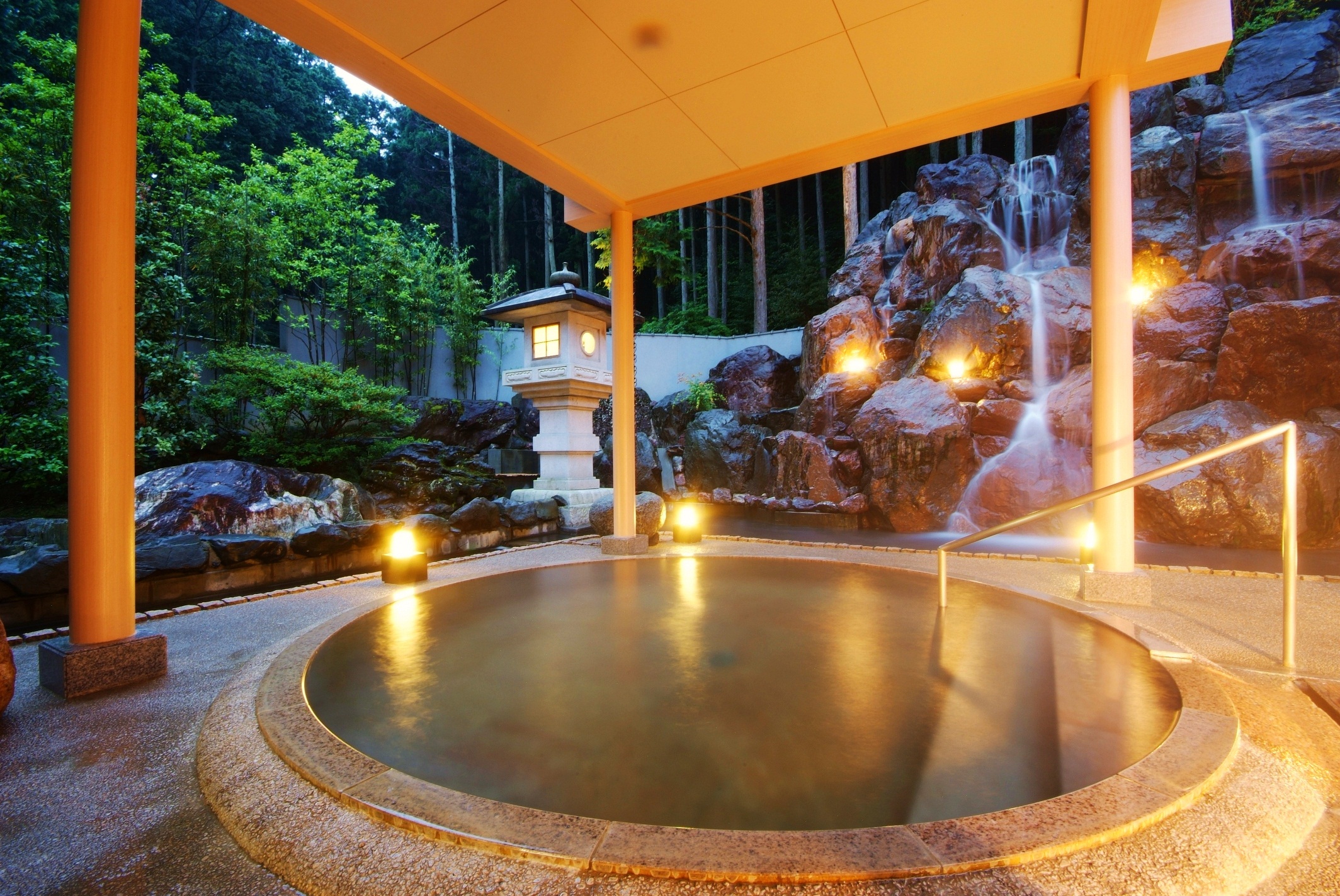 大浴場 石の露天風呂