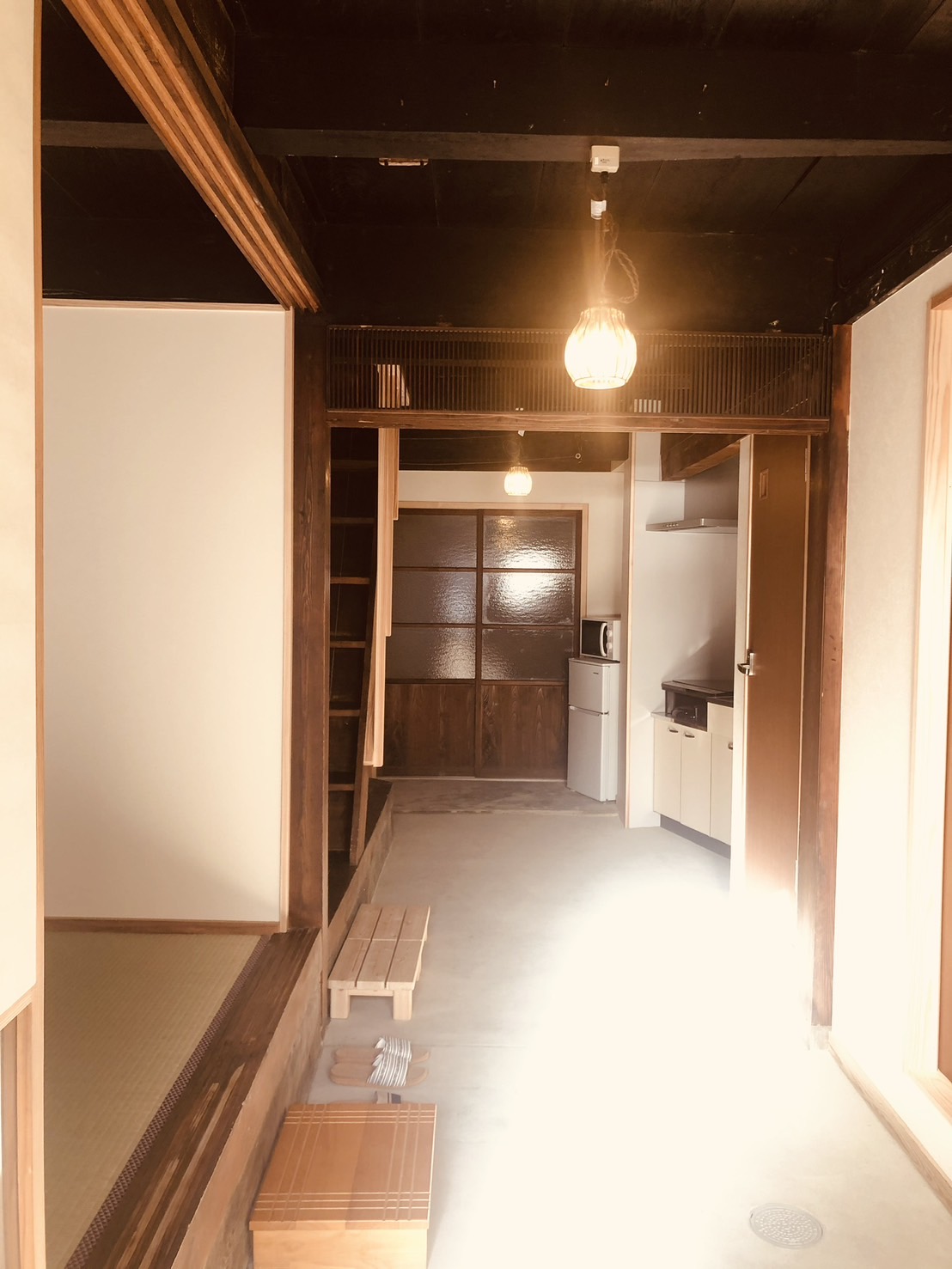 へるんの小窓土間