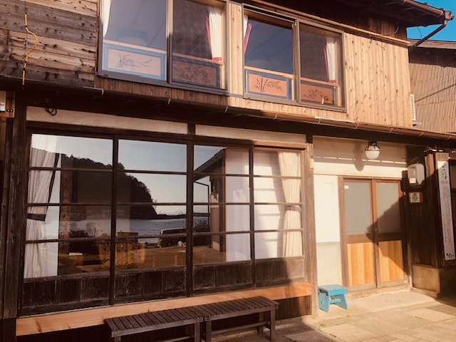 へるんの小窓外観