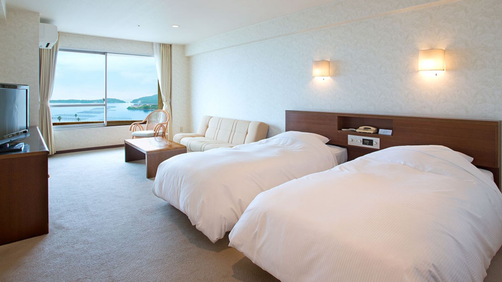 【禁煙】ツインルーム（36平米）■パーシャルレイクビュー■