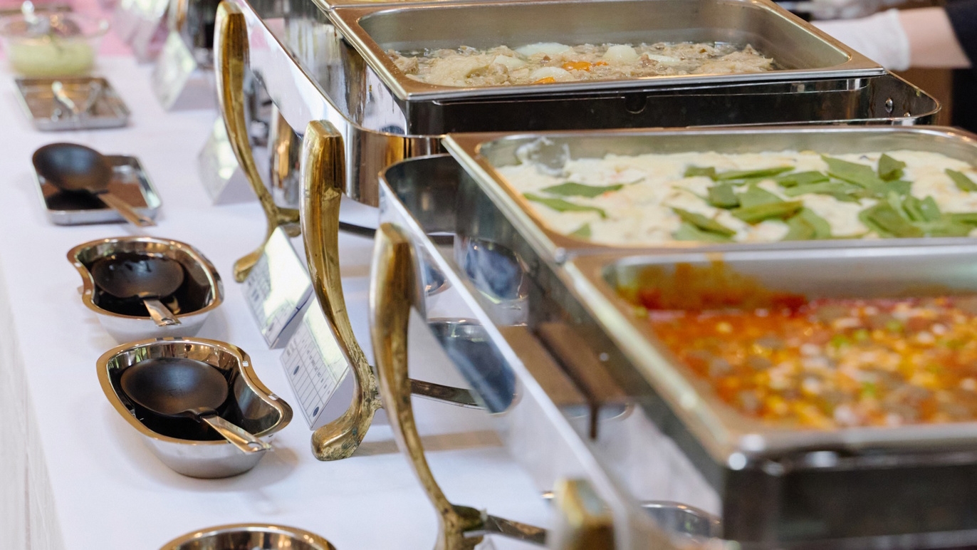 【SALE／2食付】メインの特選グリルとハーフビュッフェ■でアウトドア料理をお得に堪能