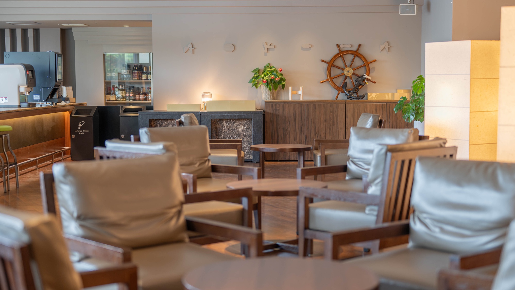 【正規料金】海と自然に囲まれたリゾートホテルステイ│温泉・あそび場＜朝食／ラウンジ付＞