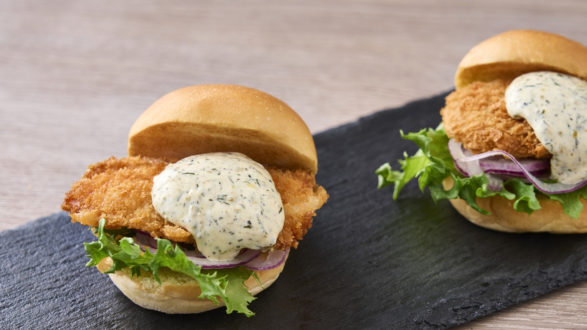 2026新メニュー　朝食_グリルサーモンスライダー