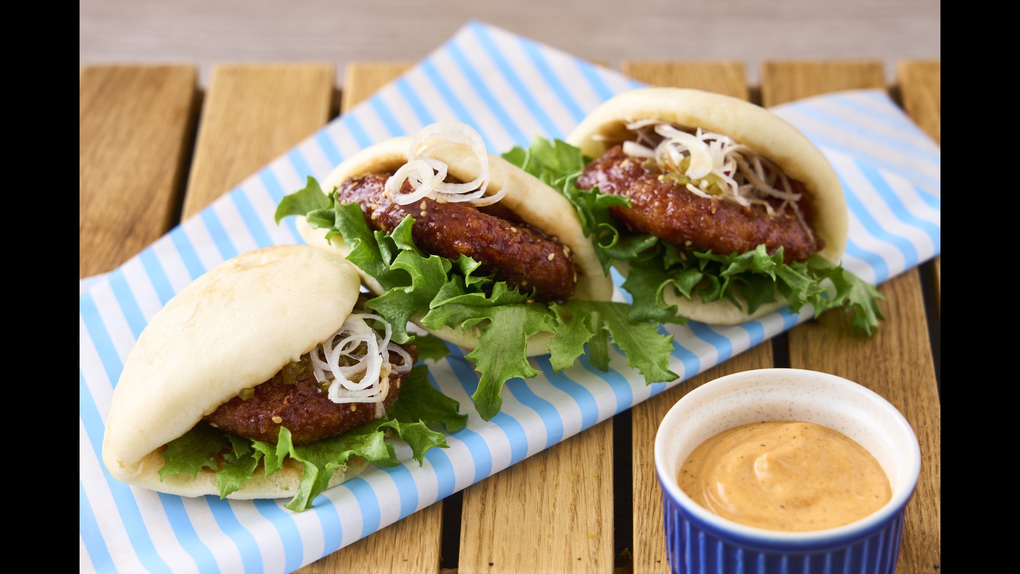 2026新メニュー　朝食_チキンバオ