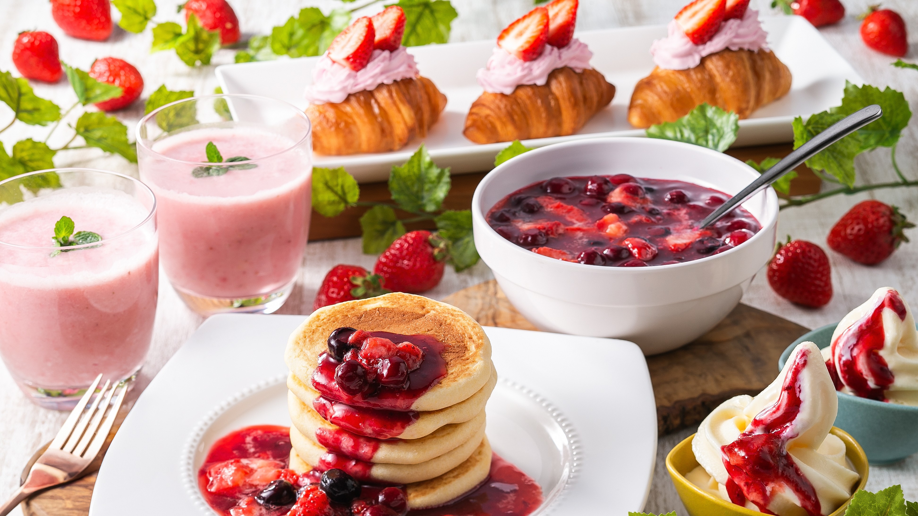 ＜2/14～4/30＞朝食ビュッフェにていちごスイーツをお楽しみいただけます。