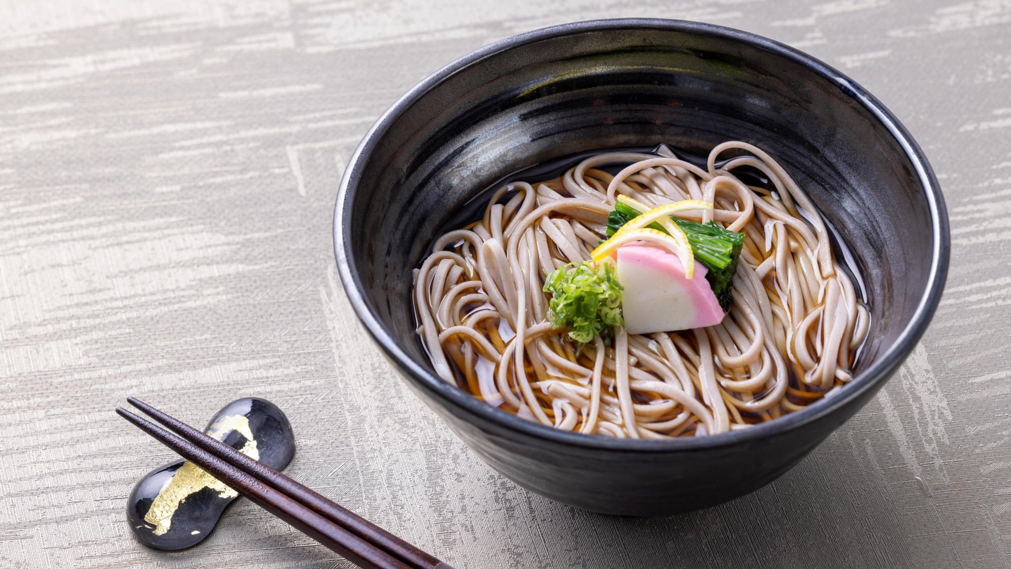 ＜お正月限定ローカルフード＞かけそば