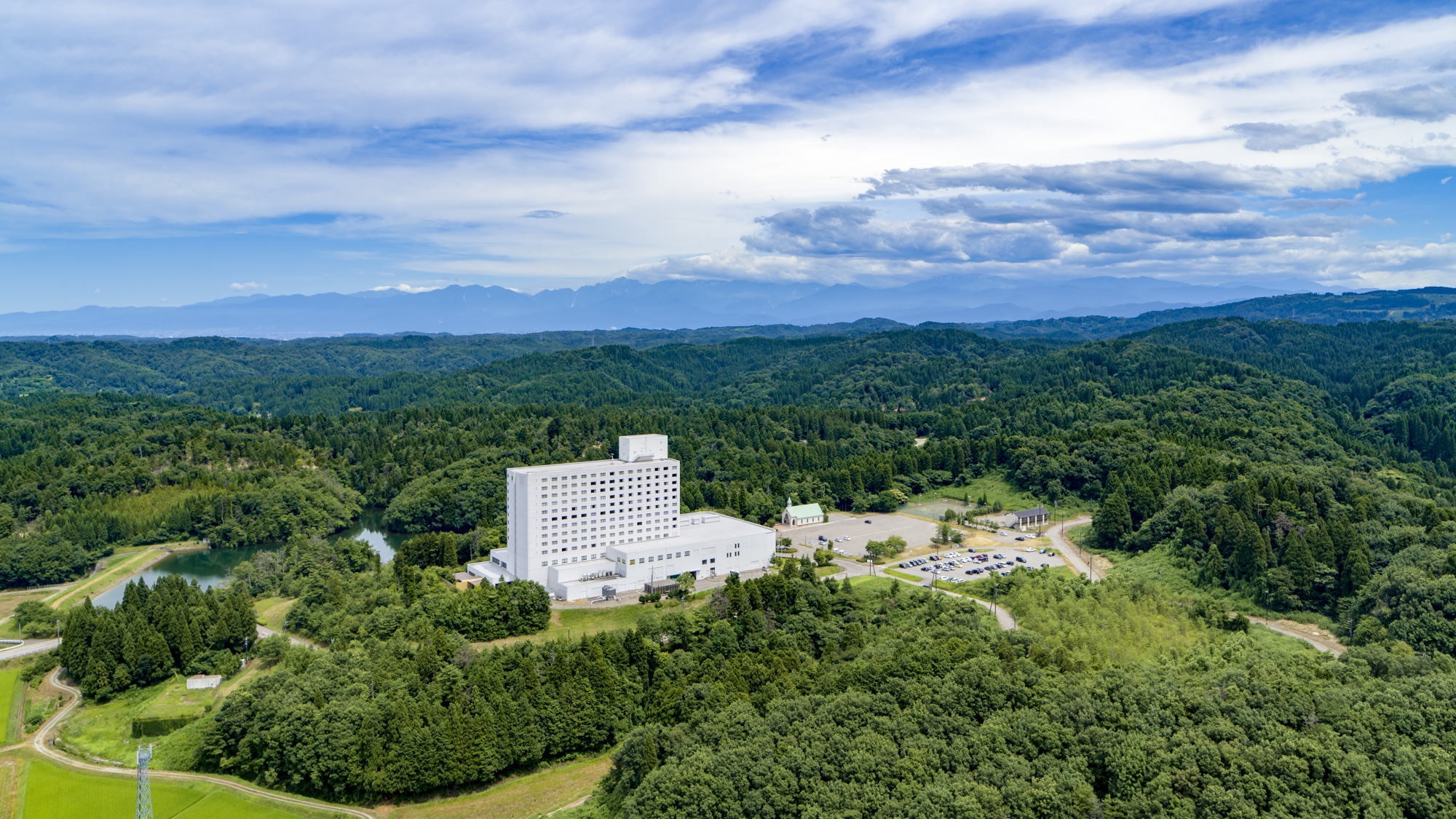 【さき楽15】富山砺波の田園風景で過ごす、四季折々の自然を感じる温泉ステイ＜朝食・ラウンジ付＞