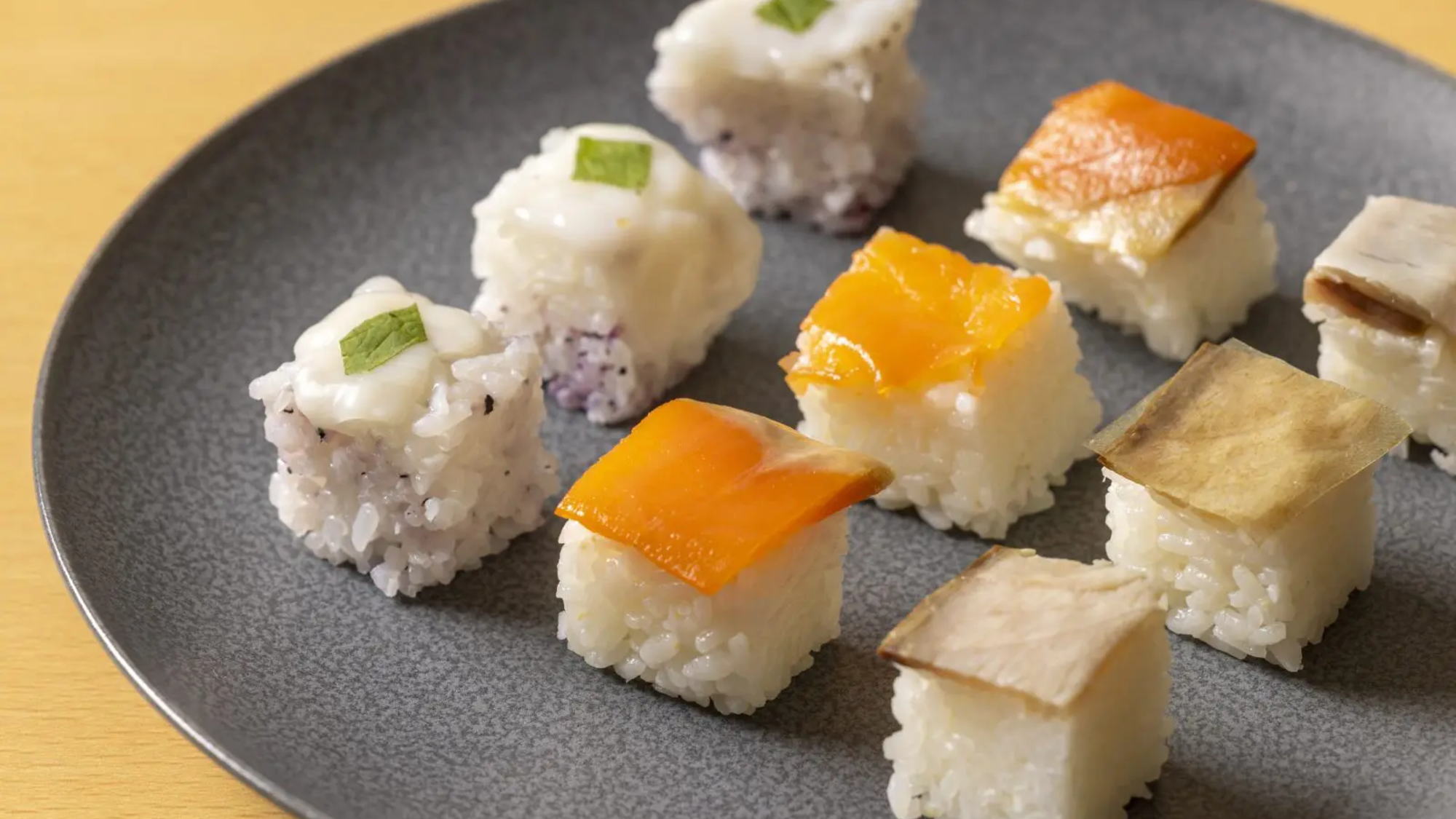 ＜Dinner Buffet＞押し寿司/ローカルフード※イメージ