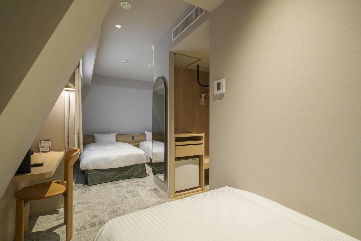 トリプル【禁煙】（ツイン＋ソファベッド）バス・トイレはセパレート